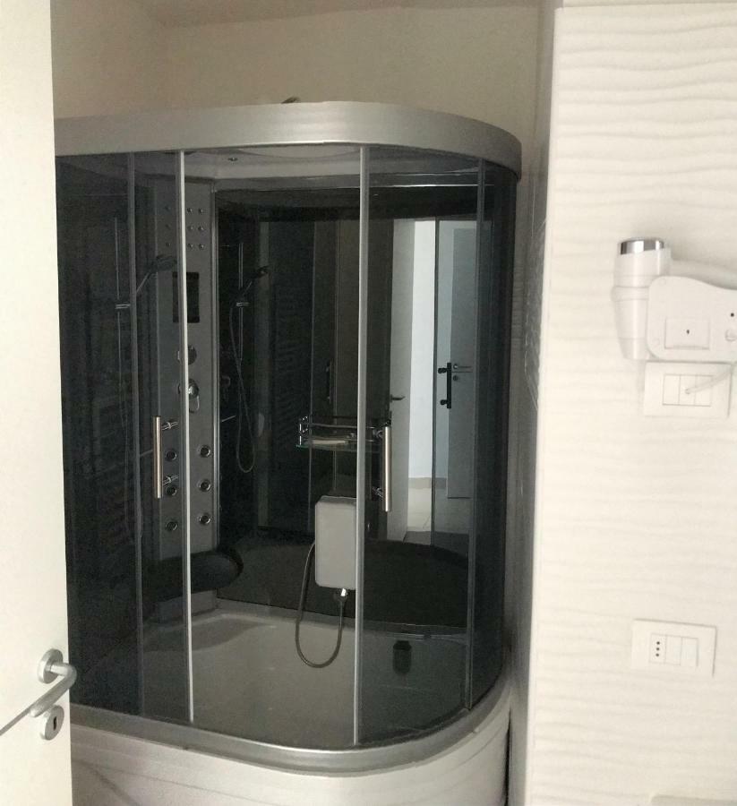 Time Out Aparthotel カザレッキオ・ディ・レーノ エクステリア 写真