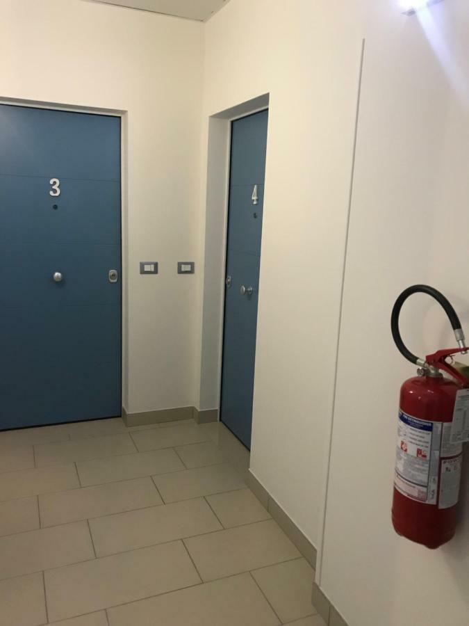 Time Out Aparthotel カザレッキオ・ディ・レーノ エクステリア 写真