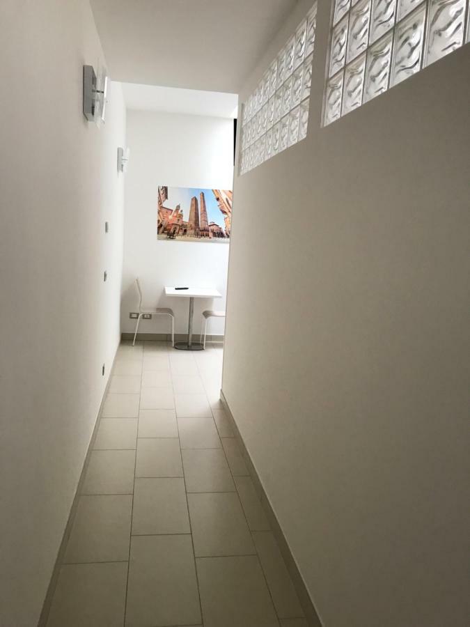 Time Out Aparthotel カザレッキオ・ディ・レーノ エクステリア 写真