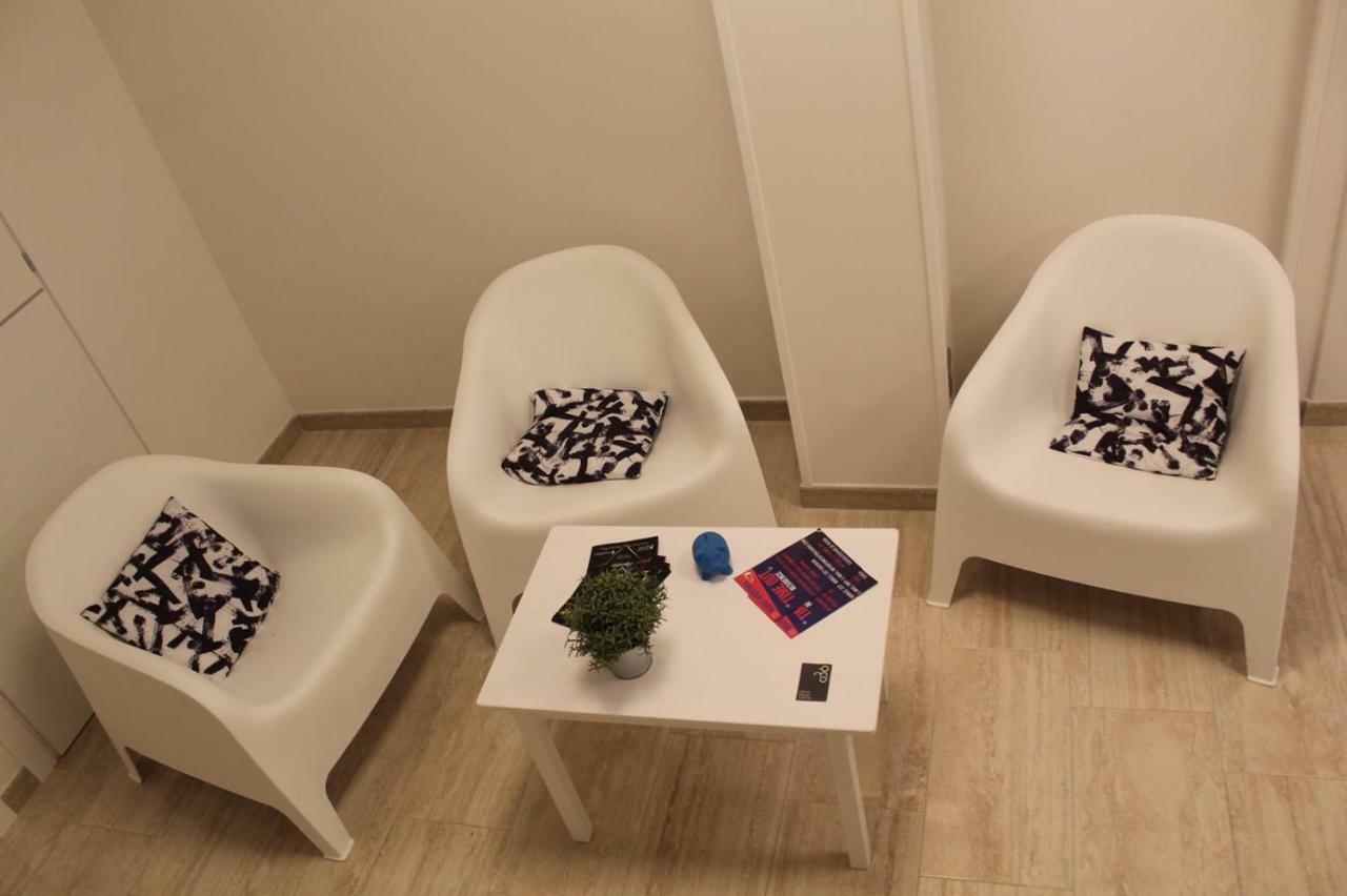 Time Out Aparthotel カザレッキオ・ディ・レーノ エクステリア 写真